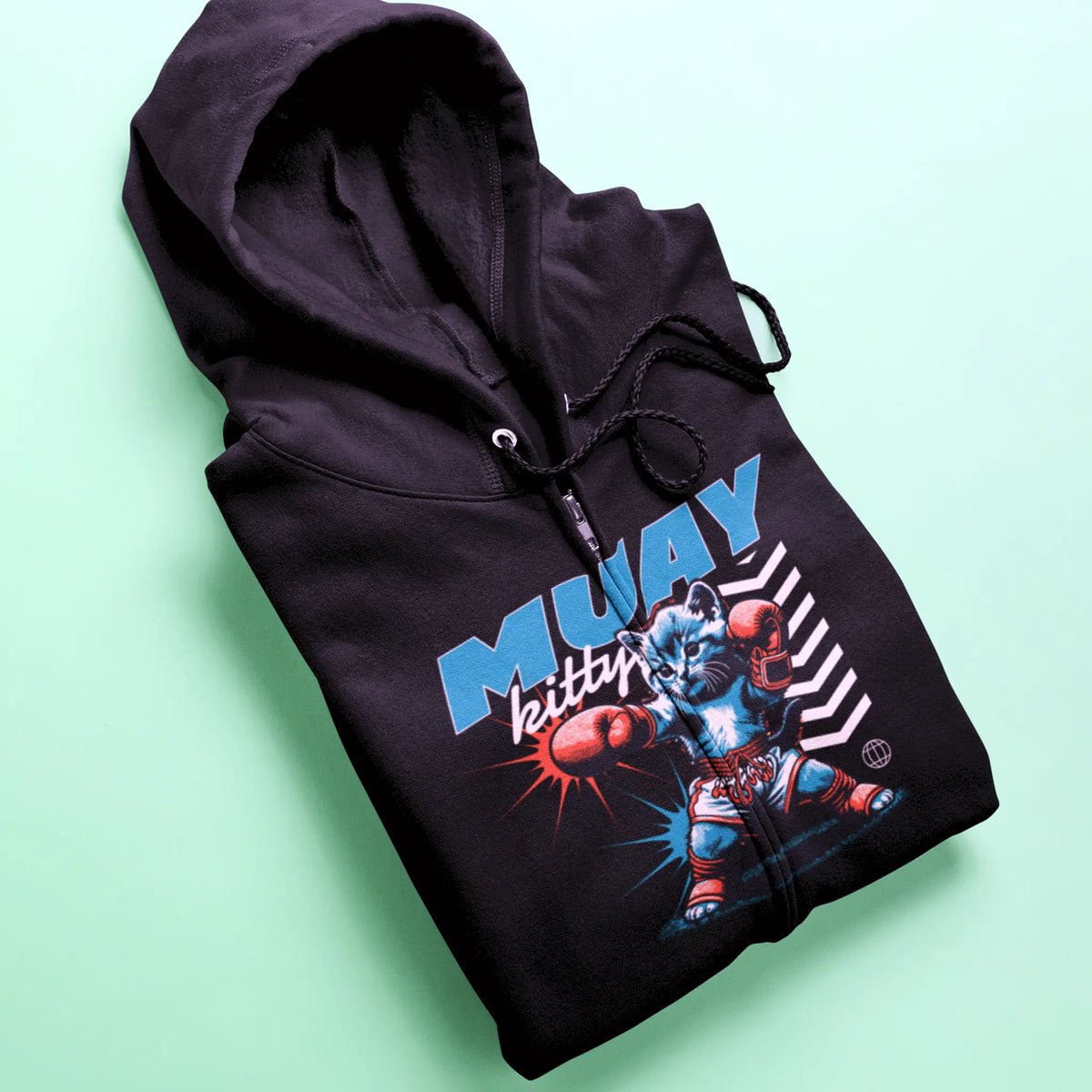 Black zip hoodie with Muay Thai cat print – Μαύρη ζακέτα με φερμουάρ και γατί boxer σε comic στυλ