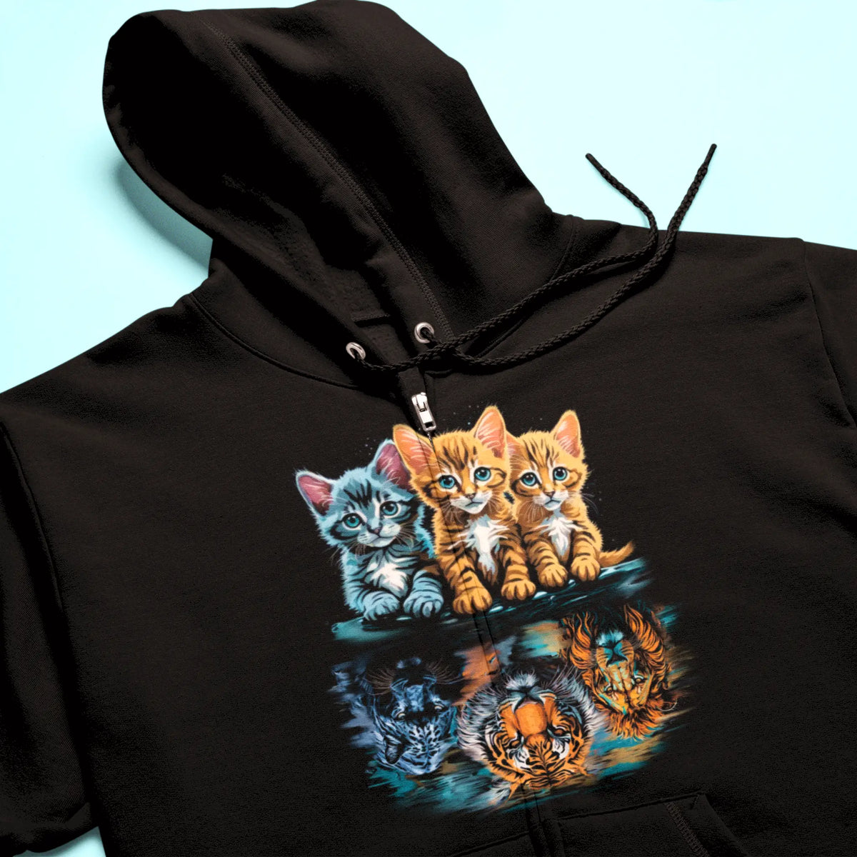 Black zip hoodie with kitten-lion reflection design – Μαύρη ζακέτα με γατάκια που καθρεφτίζονται σε τίγρεις και λιοντάρια