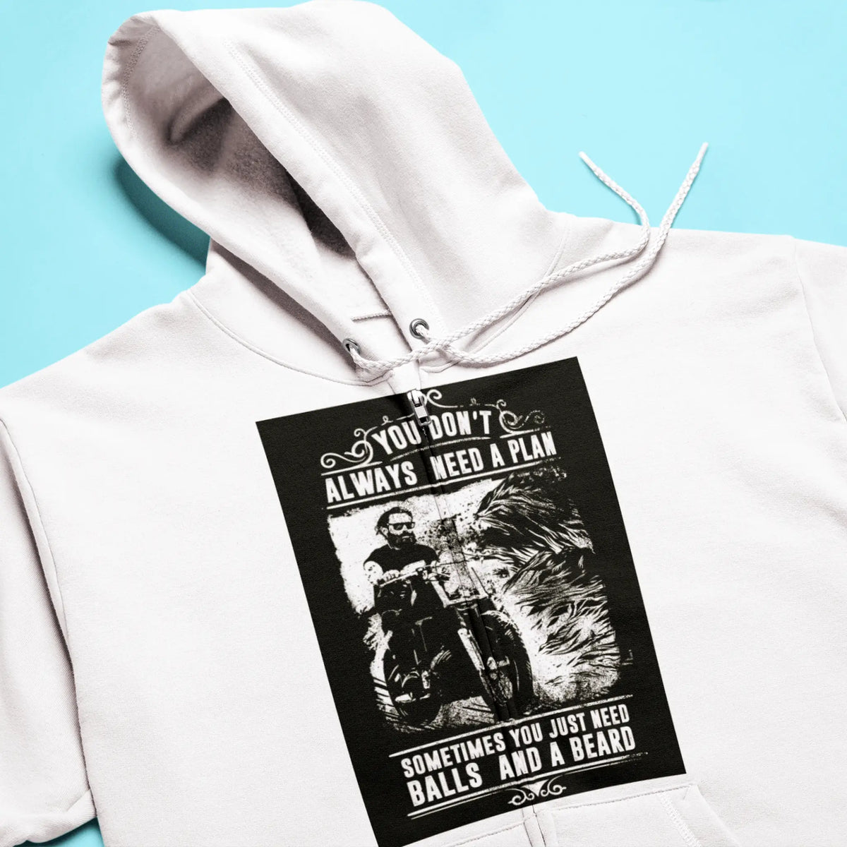 Practical white zip-up featuring vintage beard design - Πρακτικό λευκό zip-up με vintage beard design για flexible masculinity