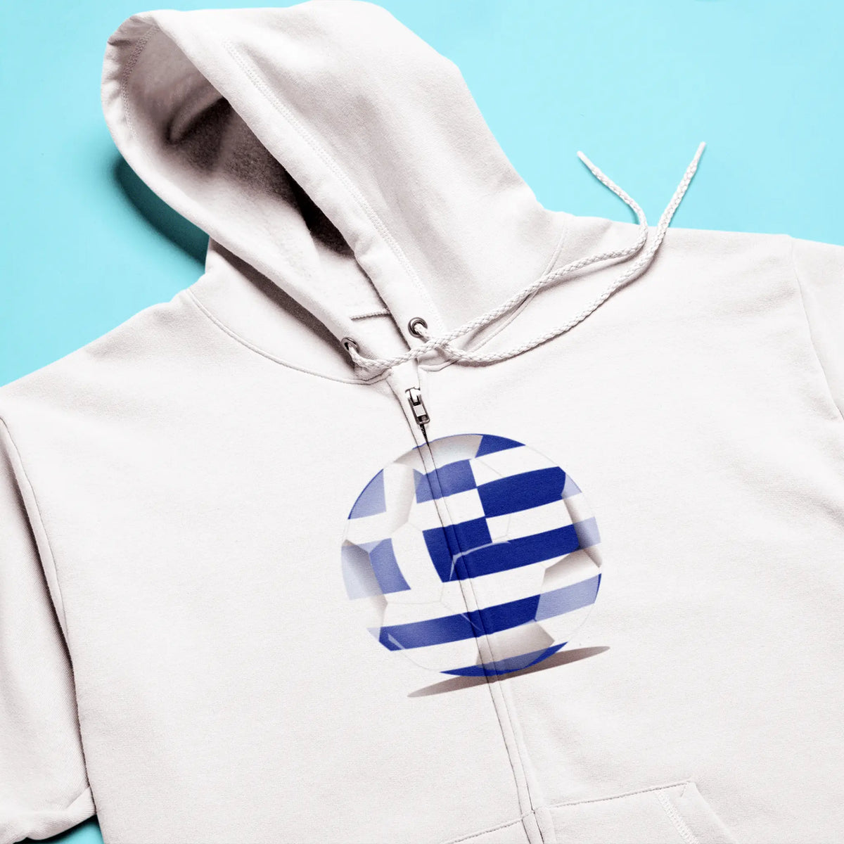 Sporty design for match days in this Greece-themed white zip hoodie – Σπορ σχεδιασμός σε λευκό hoodie με κουκούλα για μέρες αγώνων με ελληνικό θέμα.