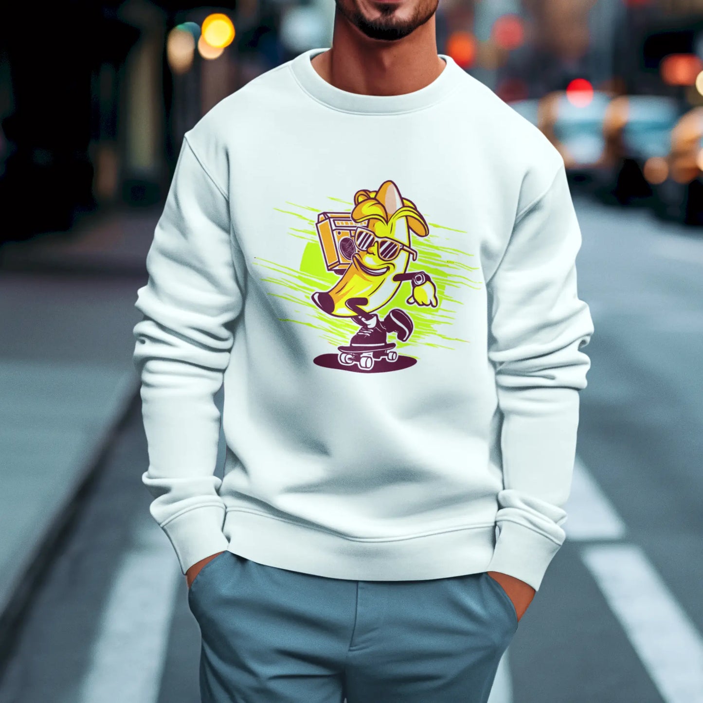 A smiling banana cruising on a scooter adds a cartoonish pop to this white sweatshirt - A smiling banana cruising on a scooter adds a cartoonish pop to this white sweatshirt - Μια χαμογελαστή μπανάνα που κυλά_result