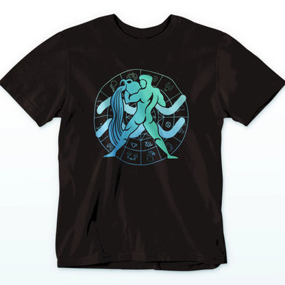 Aquarius zodiac black t-shirt with bold graphic art – Μαύρη μπλούζα Υδροχόος με δυναμικό αστρολογικό design για μοναδικό στυλ."