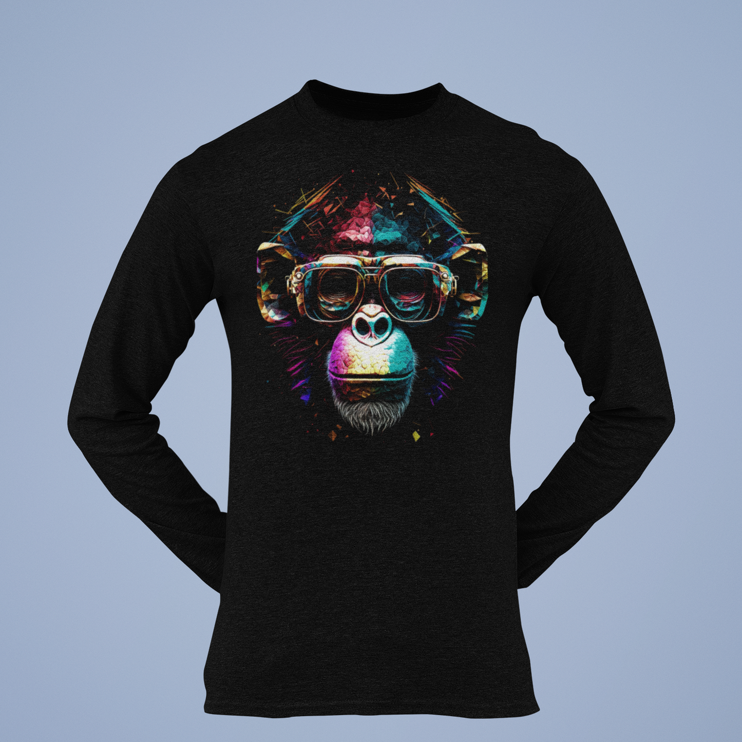 Black long sleeve shirt decorated with a vintage halftone ape illustration. — Μαύρη μακρυμάνικη μπλούζα διακοσμημένη με μια vintage εικονογράφηση πιθήκου σε στυλ halftone