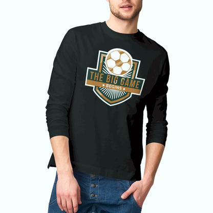 Black long sleeve shirt featuring an energetic crest, built for passionate fans. -
Μαύρο μακρυμάνικο με δυναμικό έμβλημα, φτιαγμένο για παθιασμένους φιλάθλους.