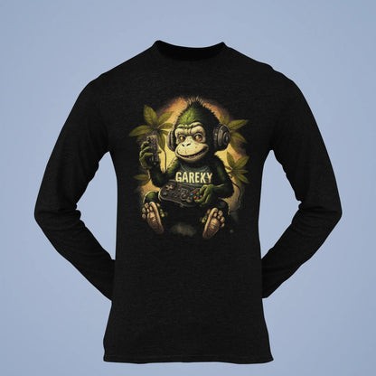 Black long sleeve t-shirt decorated with the retro halftone jungle gamer print. — Μαύρο μακρυμάνικο t-shirt διακοσμημένο με το ρετρό τύπωμα jungle gamer halftone.