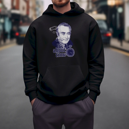 Black pullover hoodie featuring a detailed retro style line art drawing. — Μαύρο φούτερ με κουκούλα που φέρει ένα λεπτομερές σχέδιο γραμμικής τέχνης σε ρετρό στυλ