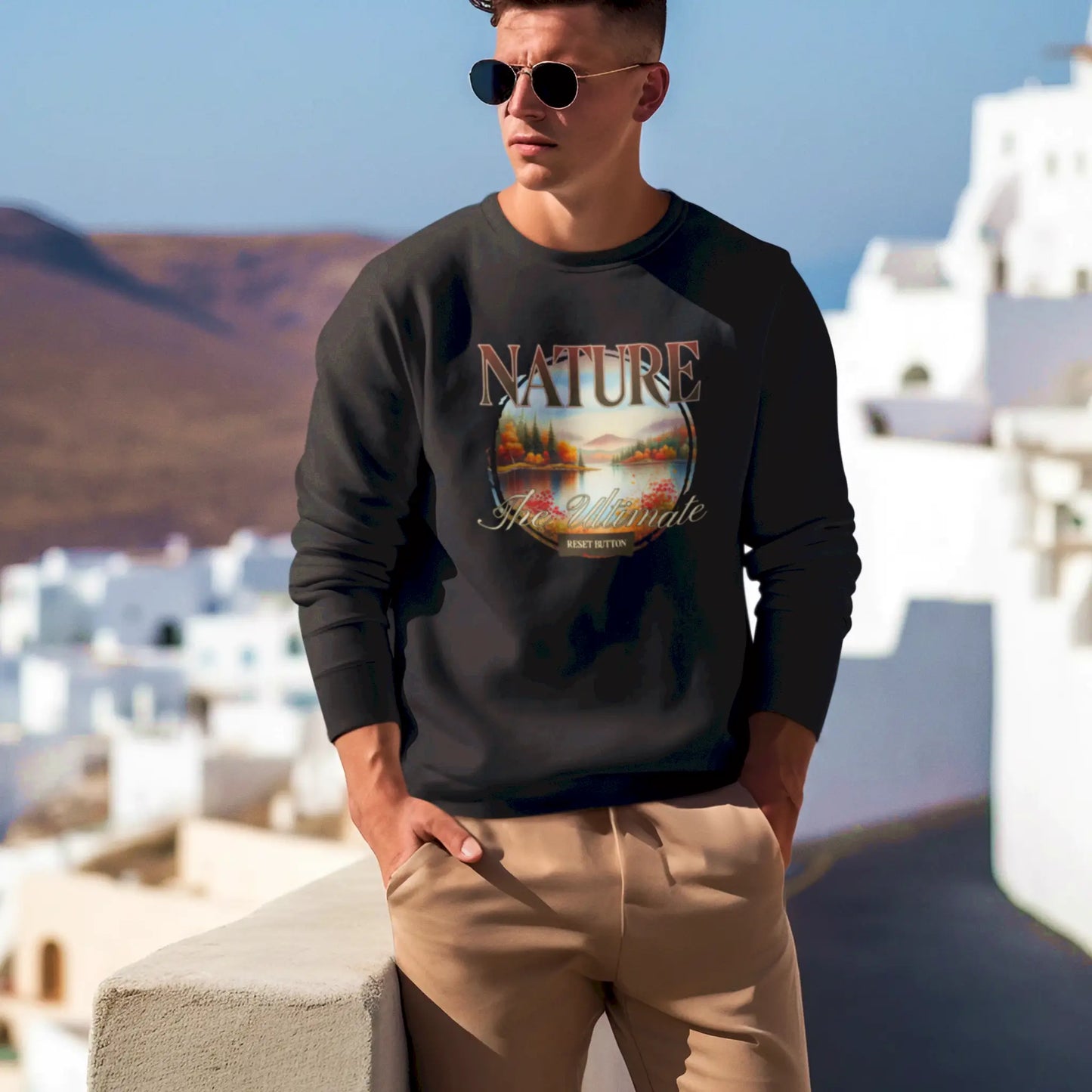 Black sweatshirt with warm sunset over mountains – μαύρη μπλούζα φούτερ με ζεστό ηλιοβασίλεμα πάνω από βουνά
