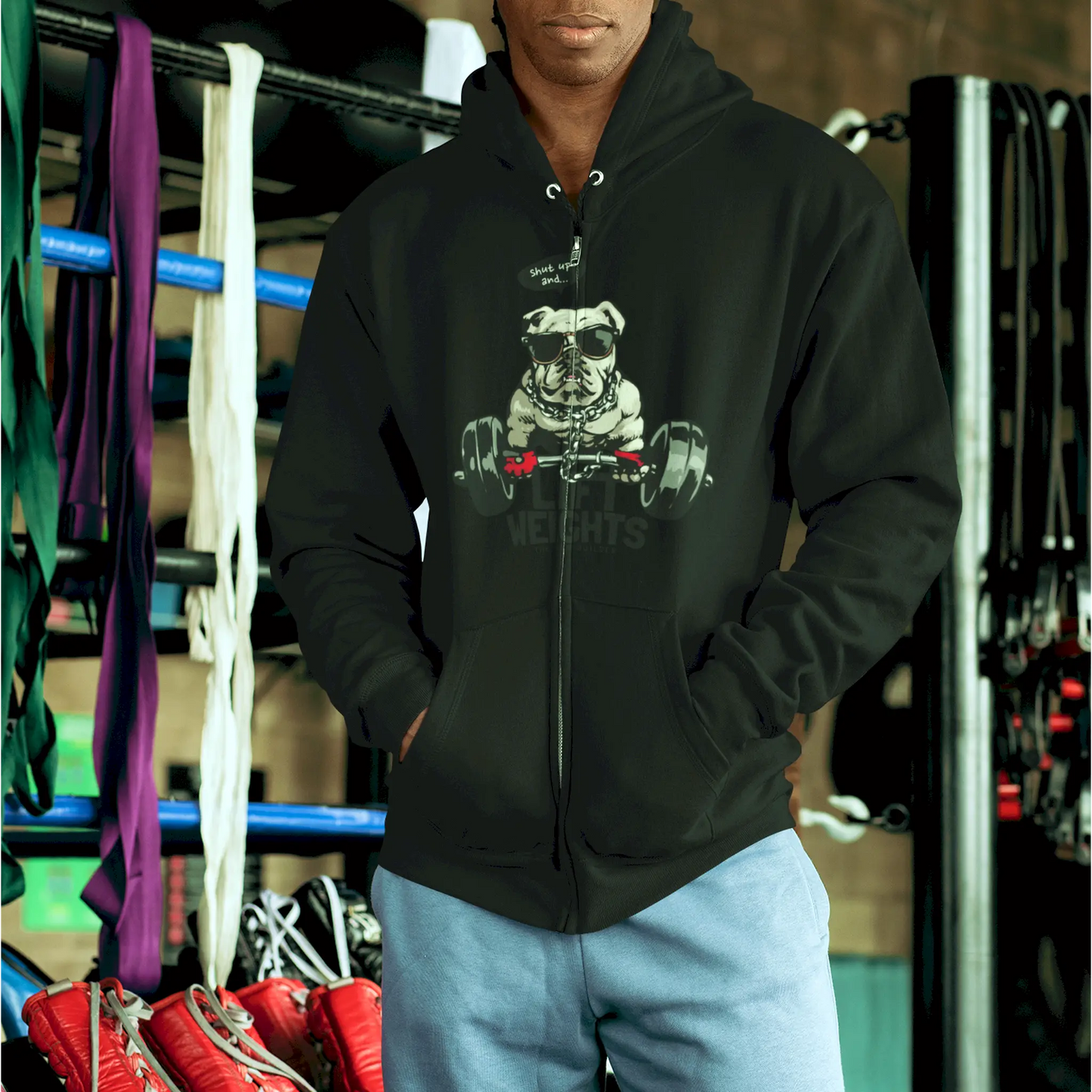 Black zip hoodie με αλυσίδα, barbell και σκύλο – Μαύρο φερμουάρ hoodie για σκληρούς lifters