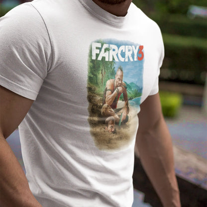 Clean white gamer tee with Vaas artwork and soft edge detailing for immersive streetwear looks – Καθαρό λευκό μπλουζάκι gamer με έργο Vaas και μαλακό περίγραμμα για immersive streetwear εμφανίσεις