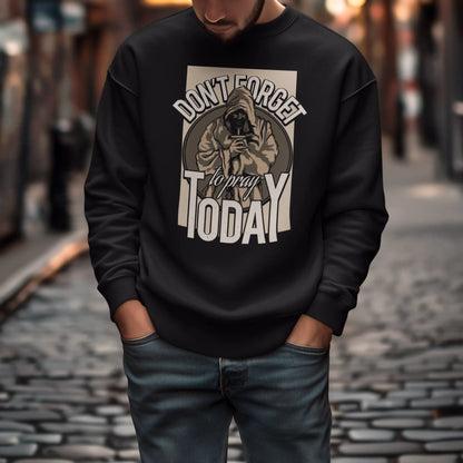 Comfortable black crewneck sweatshirt with the prominent prayer-themed graphic design. — Άνετο μαύρο φούτερ λαιμόκοψη με το εμφανές γραφικό σχέδιο με θέμα την προσευχή