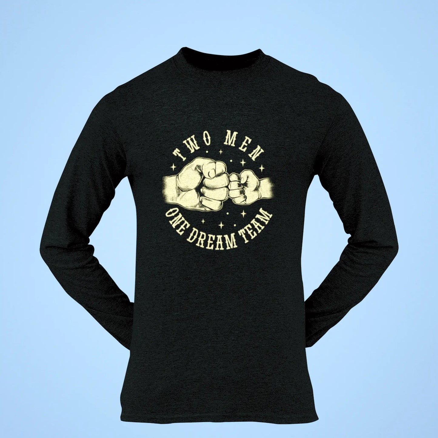 Cozy black long sleeve tee, ideal for cooler days and family outings / Άνετο μαύρο μακρυμάνικο, τέλειο για δροσερές μέρες και οικογενειακές εξόδους.