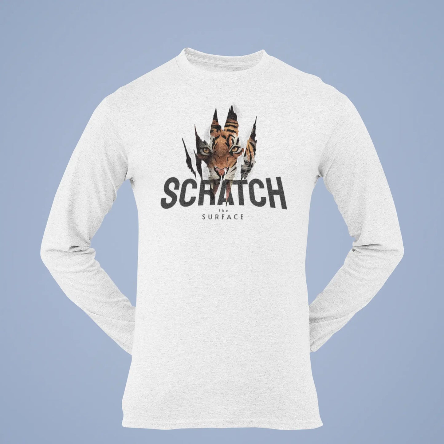 Crisp white long sleeve top featuring the artistic Scratch the surface concept print. — Καθαρή λευκή μακρυμάνικη μπλούζα με το καλλιτεχνικό concept print Scratch the surface