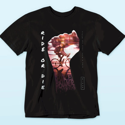 Dark bicycle art t-shirt featuring motion blur cyclist - ποδήλατο streetwear design για passionate bike lovers και urban riders