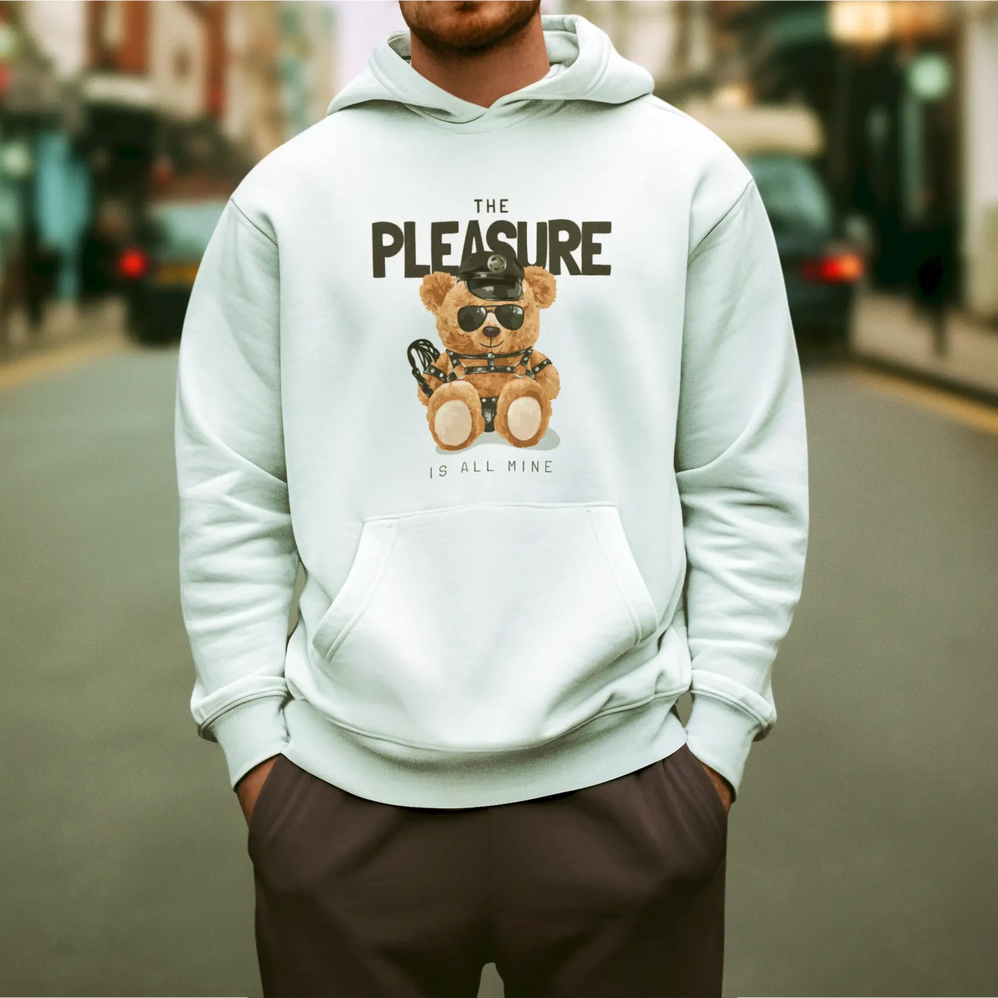 Dominant teddy with attitude printed on white hoodie – Αρκουδάκι dominant printed σε λευκό hoodie.