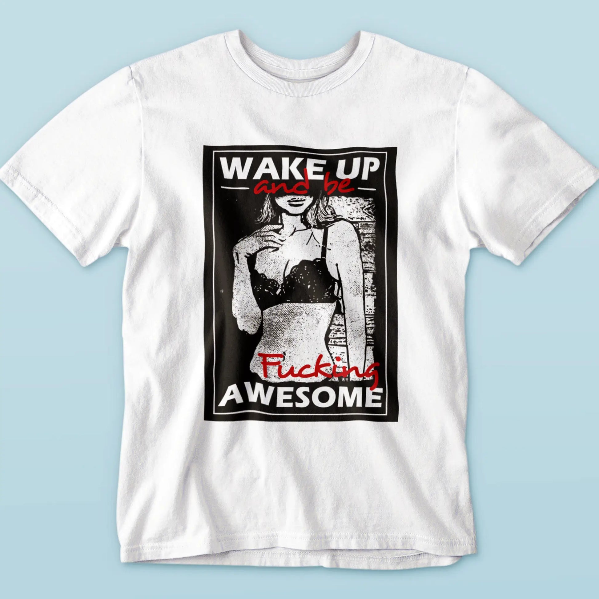 Empowering quote design in black typography on soft white tee – Ενδυναμωτικό quote σε μαύρη γραμματοσειρά πάνω σε απαλό λευκό t-shirt.