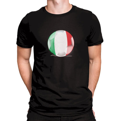 Italian football pride pops on a sleek black t-shirt – must-have for fans. | Η Ιταλική ποδοσφαιρική υπερηφάνεια ξεχωρίζει σε μαύρο t-shirt – απαραίτητο για οπαδούς.