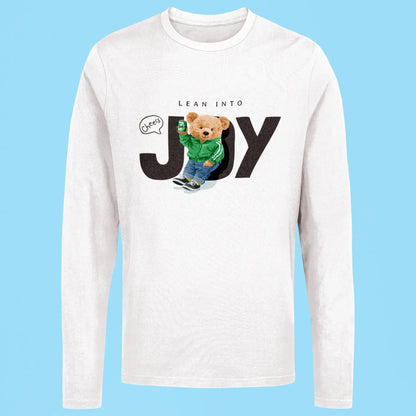 Joyful teddy print on long sleeve white shirt – Χαρούμενο σχέδιο teddy σε λευκή μακρυμάνικη μπλούζα.