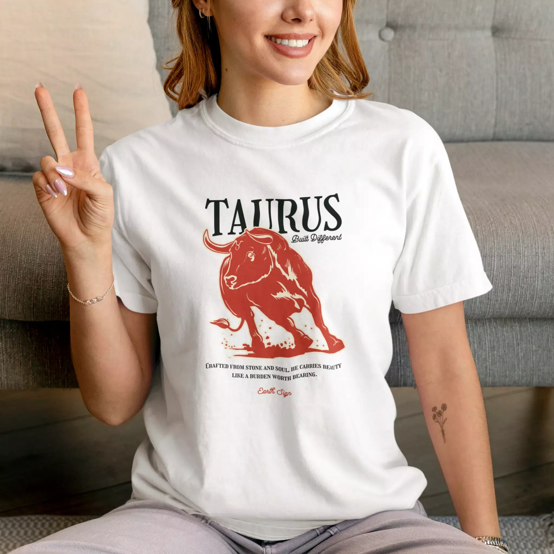 Minimal white Taurus zodiac tee with bold bull outline – Λευκή μπλούζα Ταύρος με καθαρό περίγραμμα ταύρου και έντονο statement