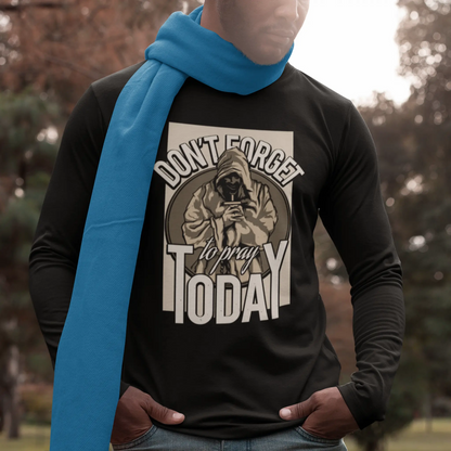 Modern black long sleeve tee focusing on the neutral earth tones of the graphic design. — Μοντέρνο μαύρο μακρυμάνικο t-shirt με έμφαση στους γήινους τόνους του γραφικού σχεδίου