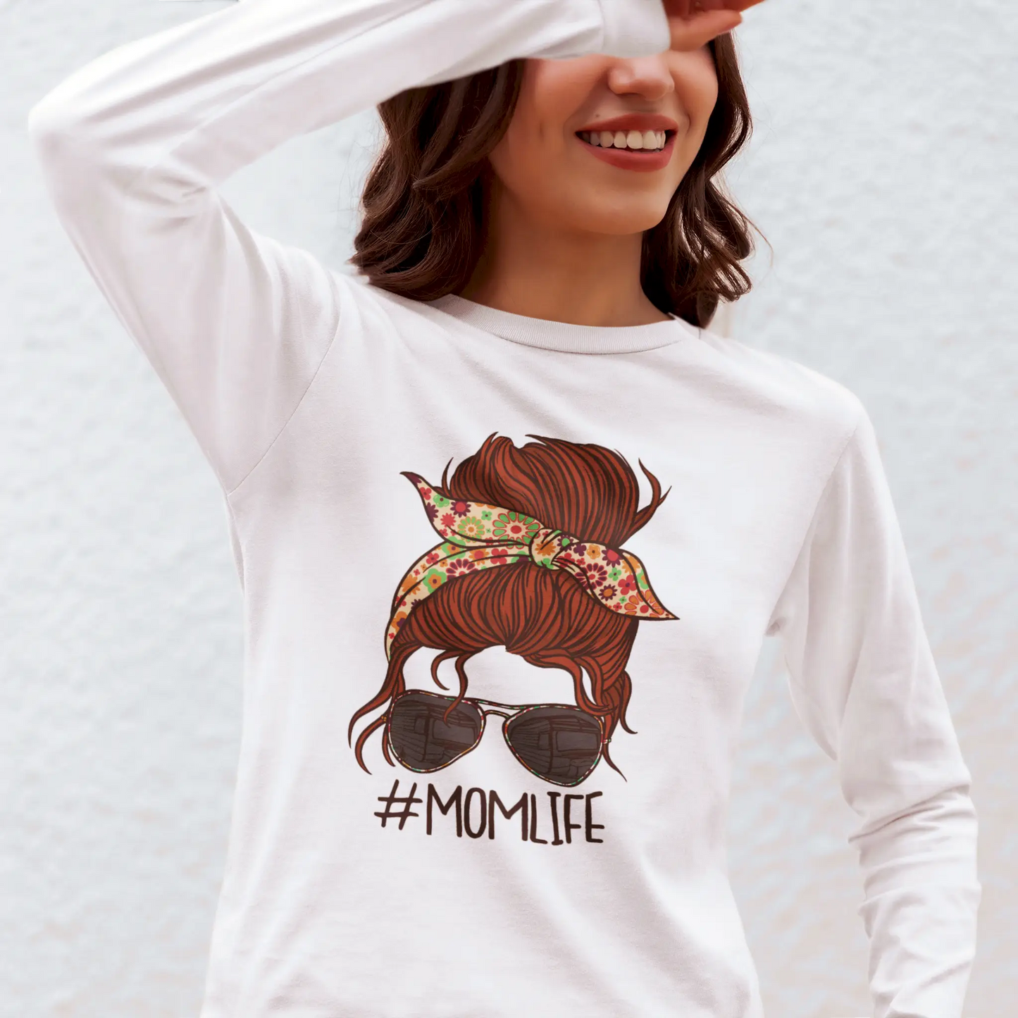 Motherhood stylish graphic artwork on white long sleeve | Στιλάτο γραφικό μητρότητας σε λευκό μακρυμάνικο