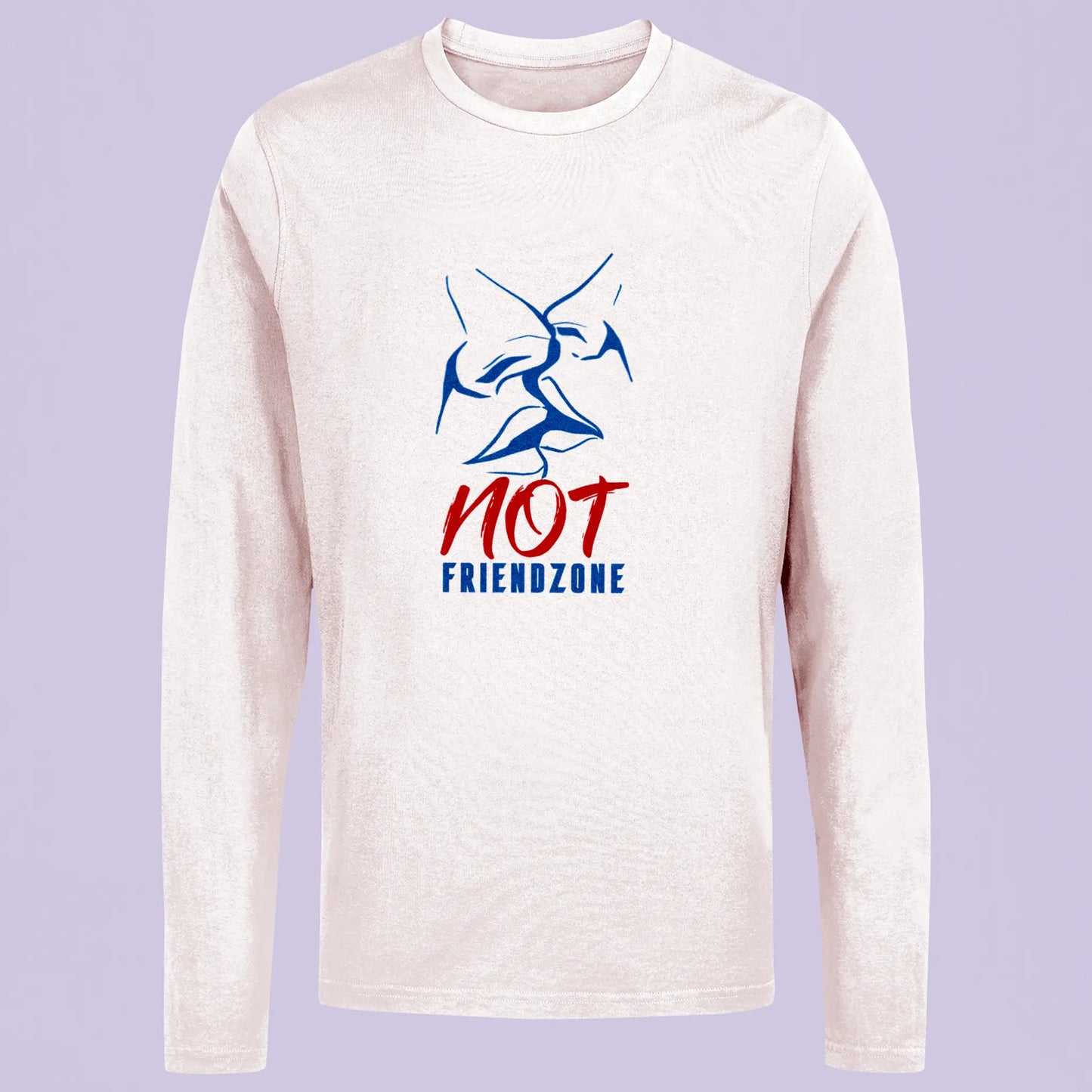 Not Friendzone kiss design in red and blue on a white long sleeve shirt – Σχέδιο φιλιού 'Not Friendzone' σε κόκκινο και μπλε σε λευκό μακρυμάνικο μπλουζάκι.