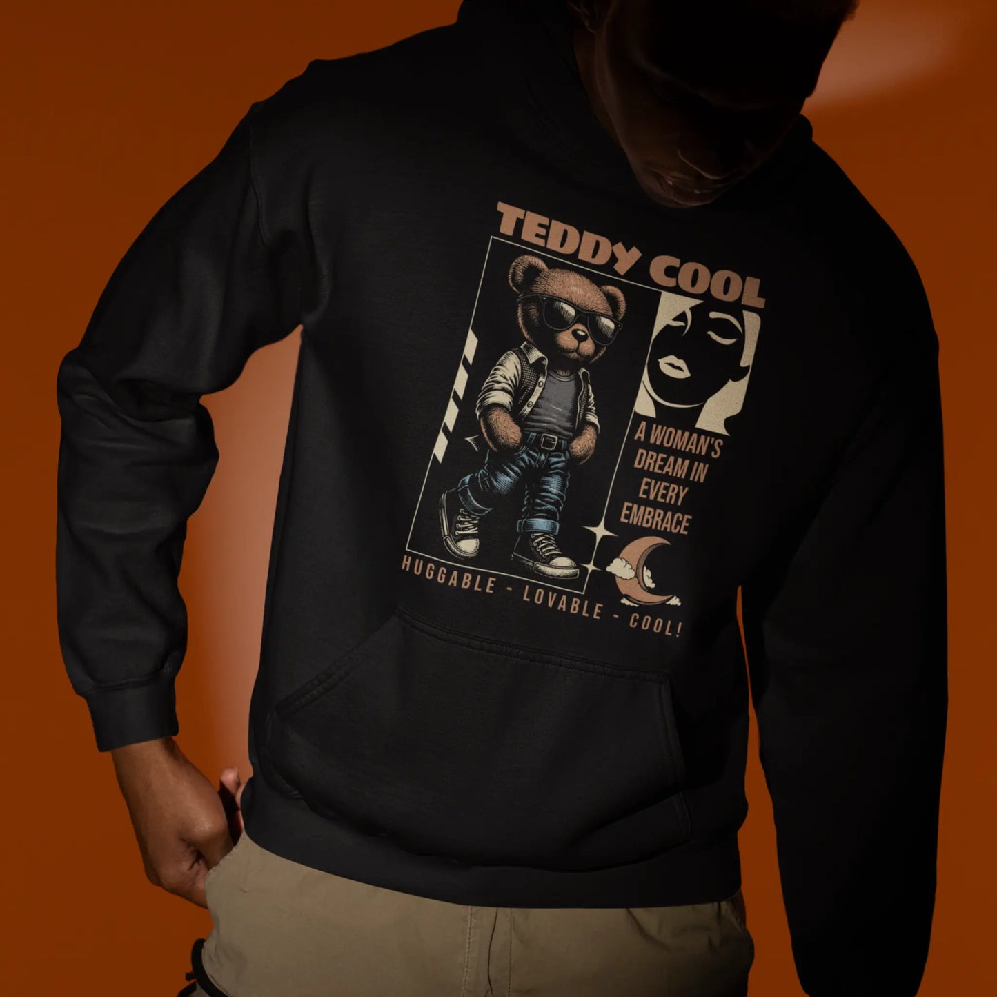 Premium black streetwear hoodie featuring the iconic cool teddy bear character art. — Premium μαύρο streetwear hoodie με την εμβληματική τέχνη του χαρακτήρα του cool αρκούδου.