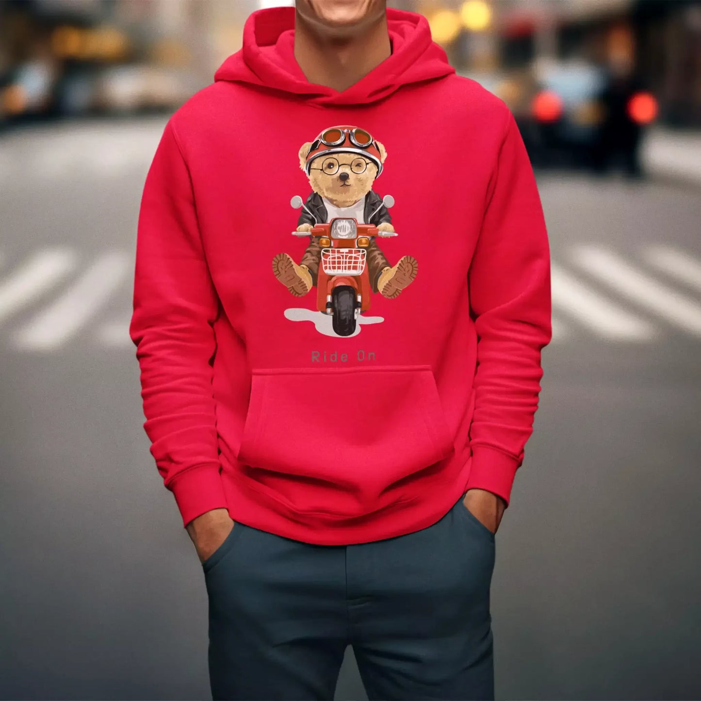 Red hoodie with winking teddy biker graphic – Κόκκινο hoodie με δερμάτινο jacket teddy και κράνος πάνω σε μηχανάκι