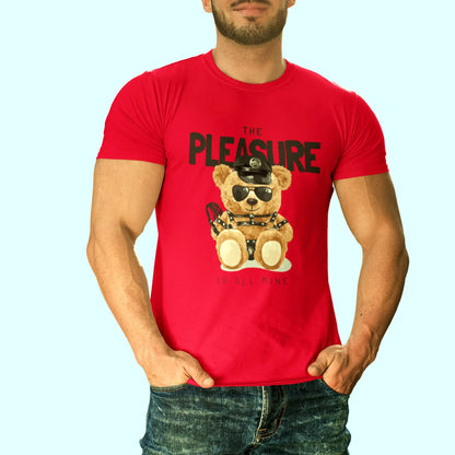 Red t-shirt with confident teddy bear in leather outfit – Κόκκινη μπλούζα με αρκουδάκι σε δερμάτινο outfit και αυτοπεποίθηση.