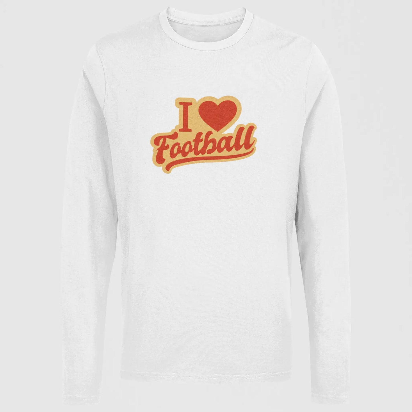 Retro vibes and football pride meet on this white long sleeve featuring a playful heart design. Ρετρό αίσθηση και περηφάνια ποδοσφαίρου συνδυάζονται σε αυτό το λευκό μακρυμάνικο με παιχνιδιάρικη καρδιά.