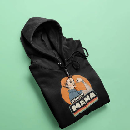 Ribbed cuffs frame wrists elegantly of a black zip hoodie while center graphic proclaims wearer's superhuman parenting abilities - Απαλή μαύρη ζακέτα με κουκούλα που απεικονίζει γραφικό διακηρύττοντας τις υπεράνθρωπες γονεϊκές ικανότητες