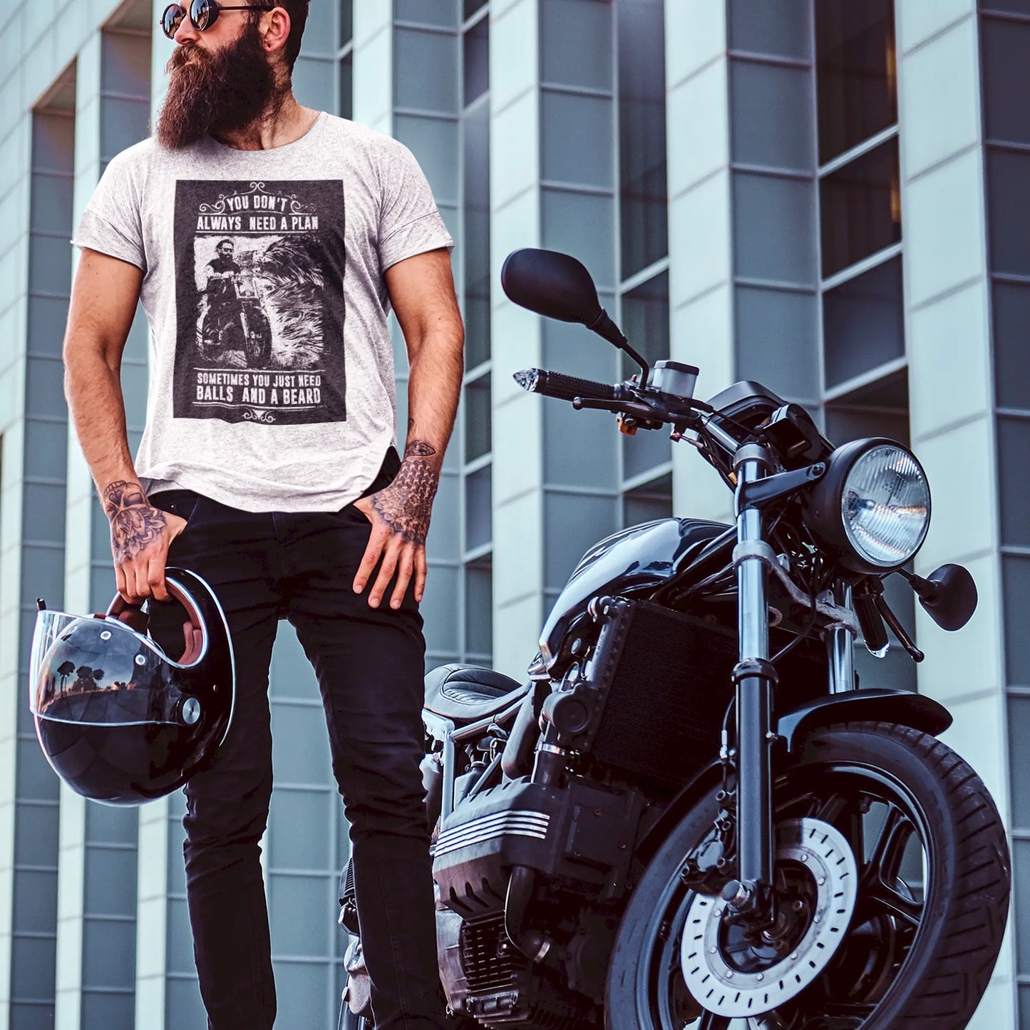 Rugged beard lifestyle print on white t-shirt - Σκληρή γενειάδα lifestyle print σε λευκό t-shirt για authentic men