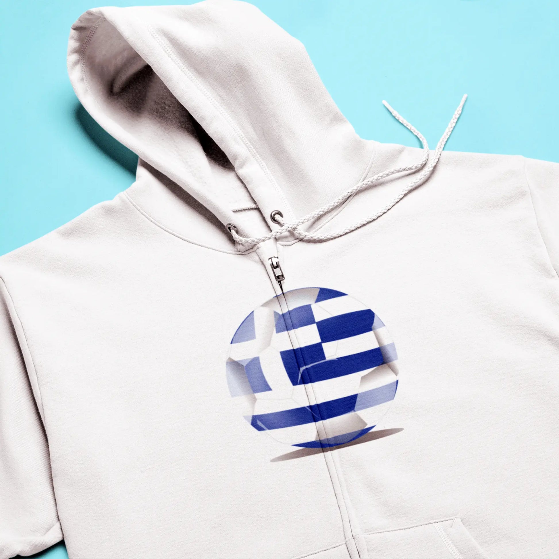 Sporty design for match days in this Greece-themed white zip hoodie – Σπορ σχεδιασμός σε λευκό hoodie με κουκούλα για μέρες αγώνων με ελληνικό θέμα.