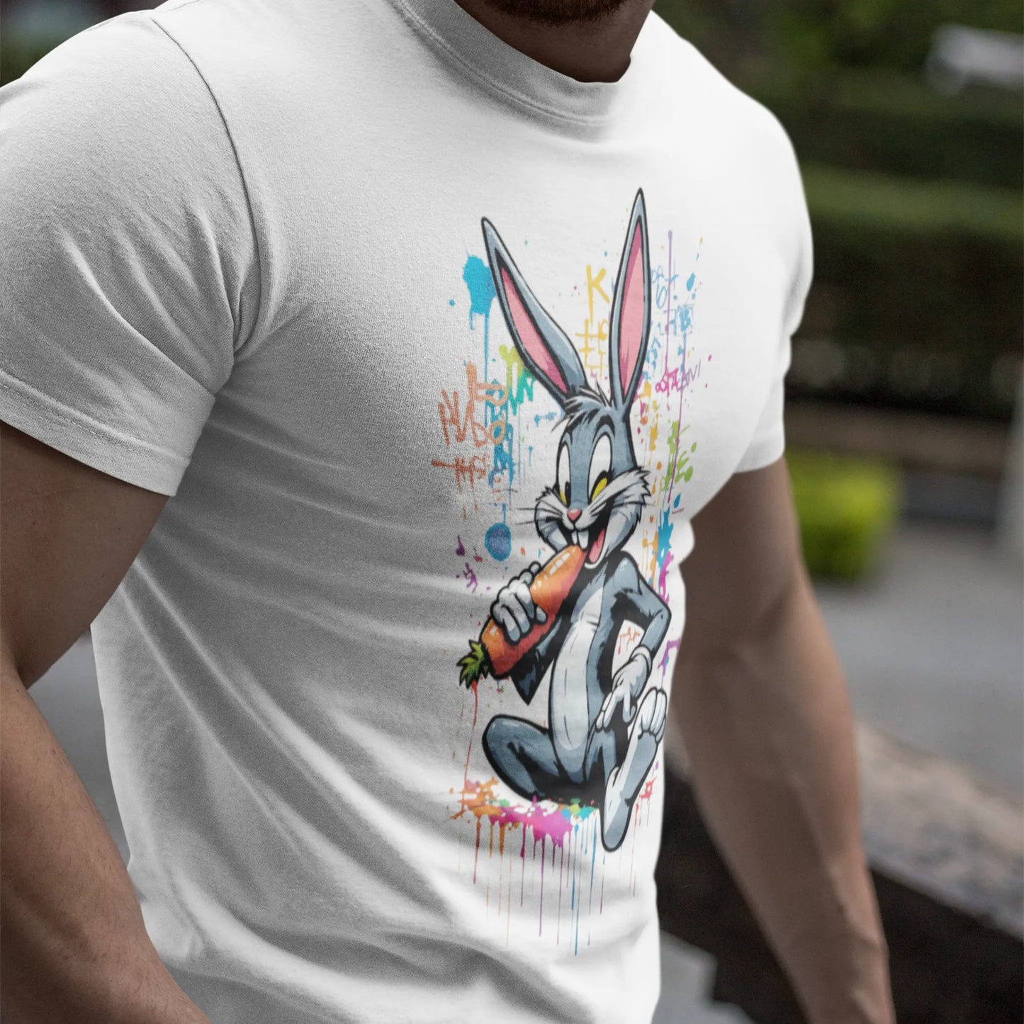 Street art vibes σε λευκό long sleeve top με έμφαση στο δημιουργικό σχέδιο του Bugs