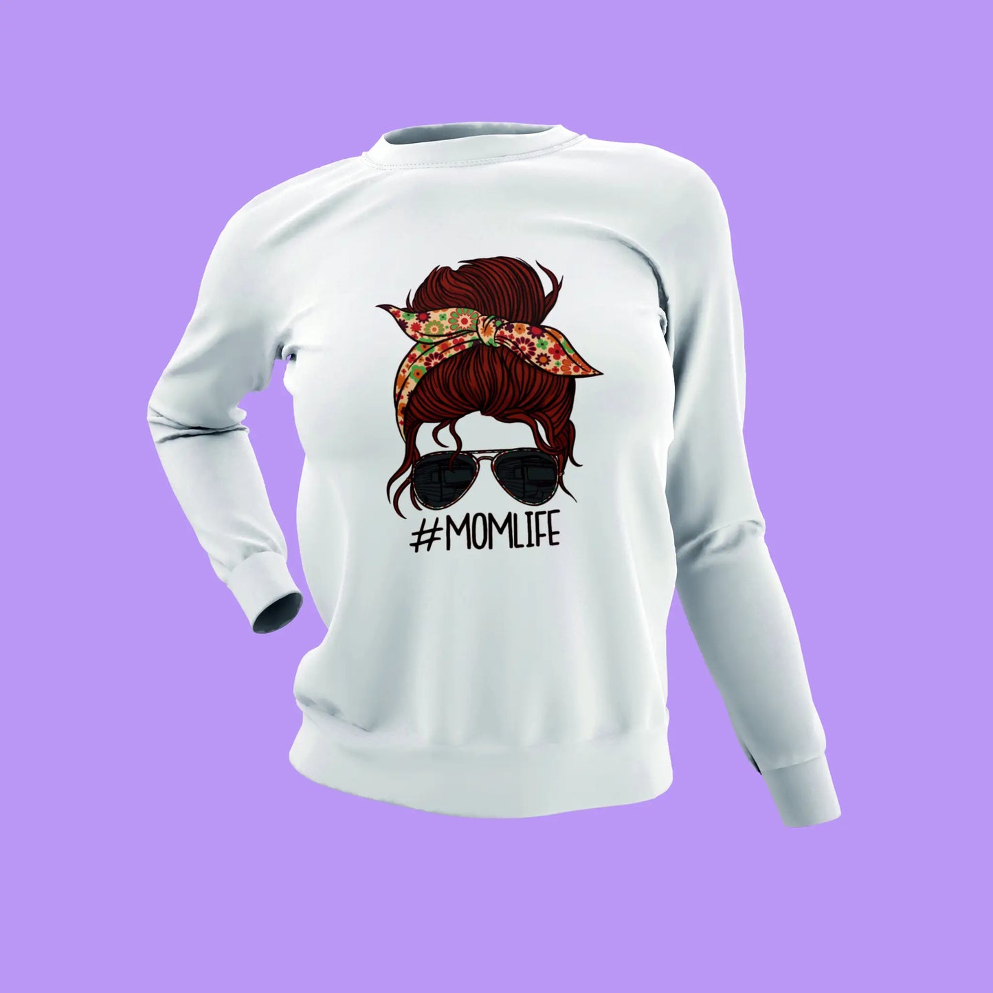 Stylish momlife design for everyday wear on white sweatshirt | Στιλάτο σχέδιο MomLife για καθημερινό στυλ σε λευκό φούτερ