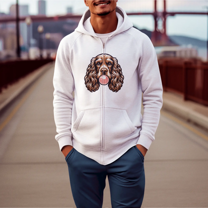 Sweet spaniel dog brings bubblegum happiness to your white zip hoodie. Ο γλυκός σκύλος σπάνιελ φέρνει ευτυχία τσίχλας στη λευκή σου ζακέτα