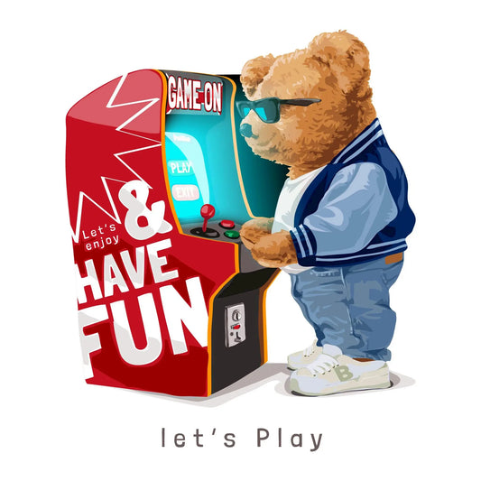 Teddy bear playing on arcade machine with ‘Game On’ and ‘Have Fun’ text – Αρκουδάκι που παίζει σε παιχνιδομηχανή με το κείμενο 'Game On' και 'Have Fun'.