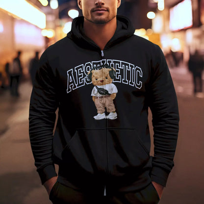 Teddy with chill pose and headphones on black zip hoodie – Αρκούδος σε chill pose με ακουστικά σε μαύρο hoodie.