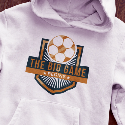 The cozy white hoodie lights up with a modern football crest full of anticipation. -
Το άνετο λευκό hoodie ζωντανεύει με ένα μοντέρνο ποδοσφαιρικό έμβλημα γεμάτο προσμονή.