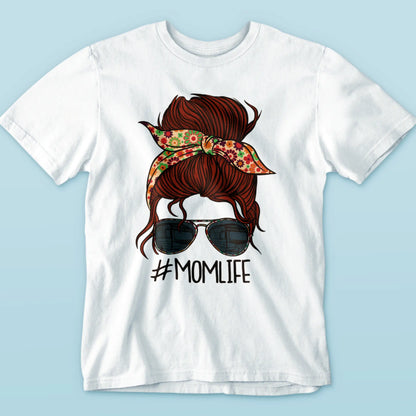 Trendy #MomLife design perfect for mothers on white t-shirt | Μοντέρνο σχέδιο #MomLife για μαμάδες σε λευκό t-shirt
