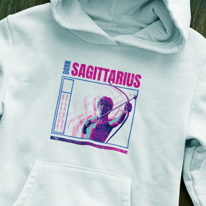 White Sagittarius sign hoodie with striking black typography about archer's born optimistic identity / Λευκό hoodie ζώδιο Τοξότη με εντυπωσιακή μαύρη τυπογραφία για την έμφυτη αισιόδοξη ταυτότητα του τοξότη