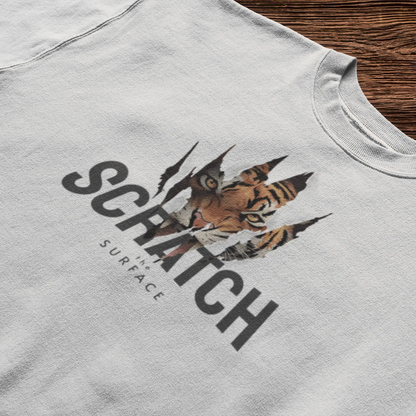 White casual graphic top focusing on the detailed Scratch the surface illustration. — Λευκό καθημερινό μπλουζάκι με έμφαση στη λεπτομερή εικονογράφηση Scratch the surface_result