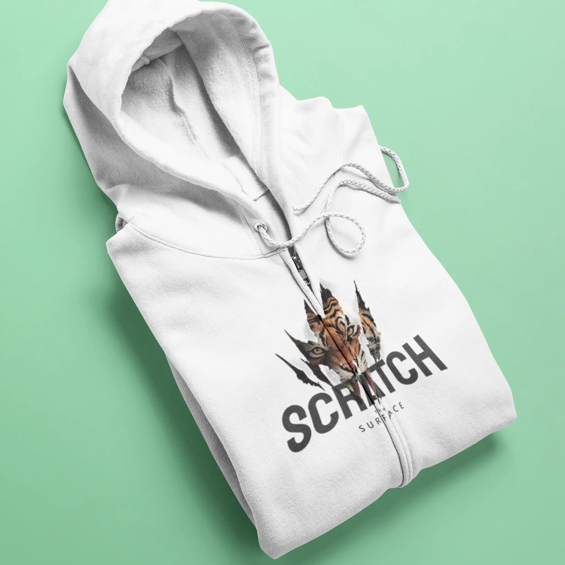 White full-zip hooded sweater displaying the Scratch the surface artistic concept. — Λευκή ζακέτα φούτερ με κουκούλα που εμφανίζει το καλλιτεχνικό concept Scratch the surface