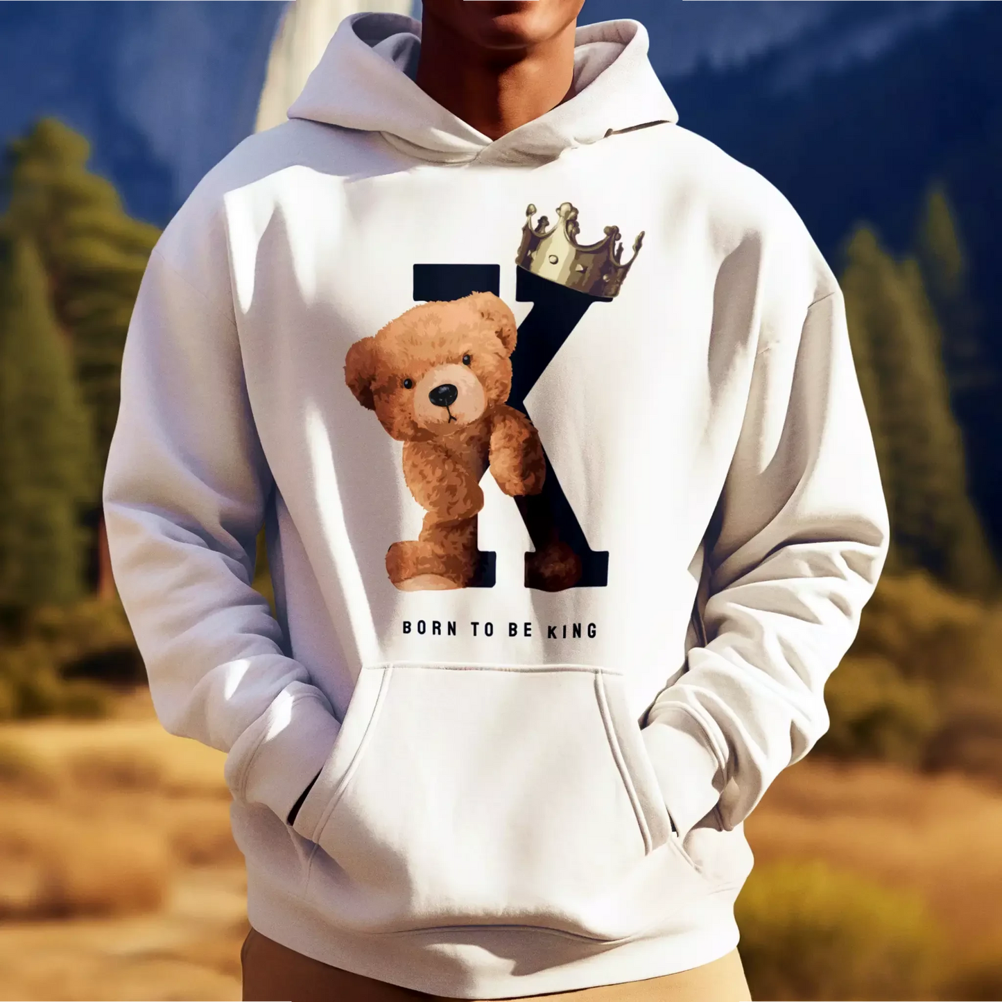 White hoodie with teddy bear crowned king and bold letter K – Λευκό hoodie με αρκούδι που φορά κορώνα και γράμμα K