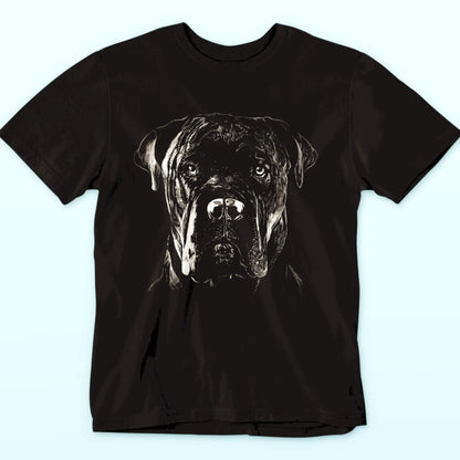 White ink Cane Corso face pops on jet black tee — Το πρόσωπο του Cane Corso αναδεικνύεται σε μαύρο μπλουζάκι.