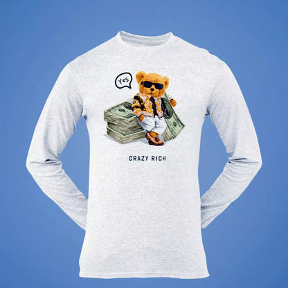 White long-sleeve tee with a cash-holding teddy bear design, για εσένα που θέλεις να παραμένεις στυλάτος και τις πιο δροσερές μέρες.