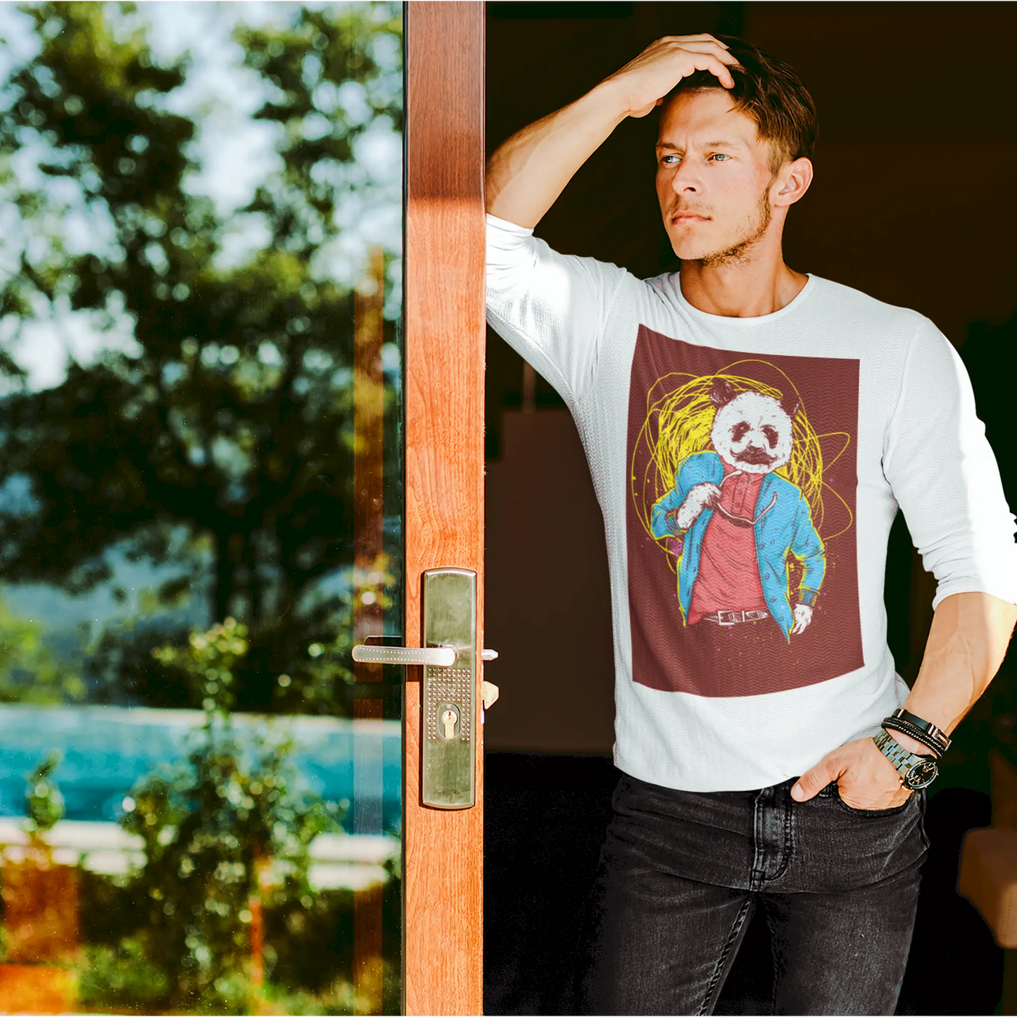 White long sleeve shirt showcasing a peaceful panda sitting down – Λευκή μακρυμάνικη μπλούζα με φιλήσυχο panda σε καθιστή θέση