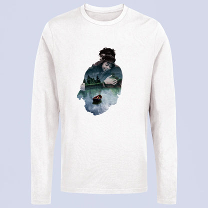 White long sleeve shirt with artistic hug and forest reflection – Λευκό μακρυμάνικο με καλλιτεχνική αγκαλιά και αντανάκλαση δάσους