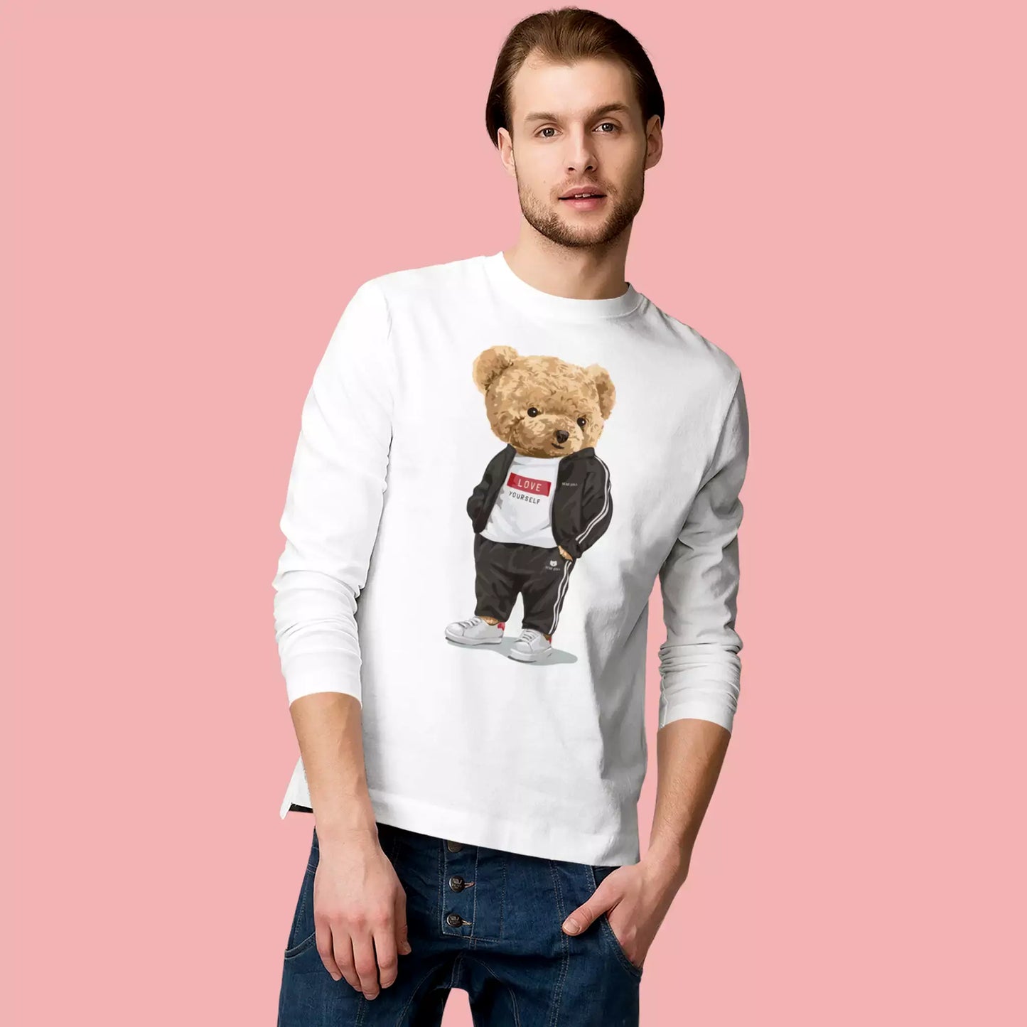 White long sleeve shirt with cute teddy in sporty outfit – λευκή μακρυμάνικη μπλούζα με teddy αθλητικό στυλ και μήνυμα αυτοεκτίμησης