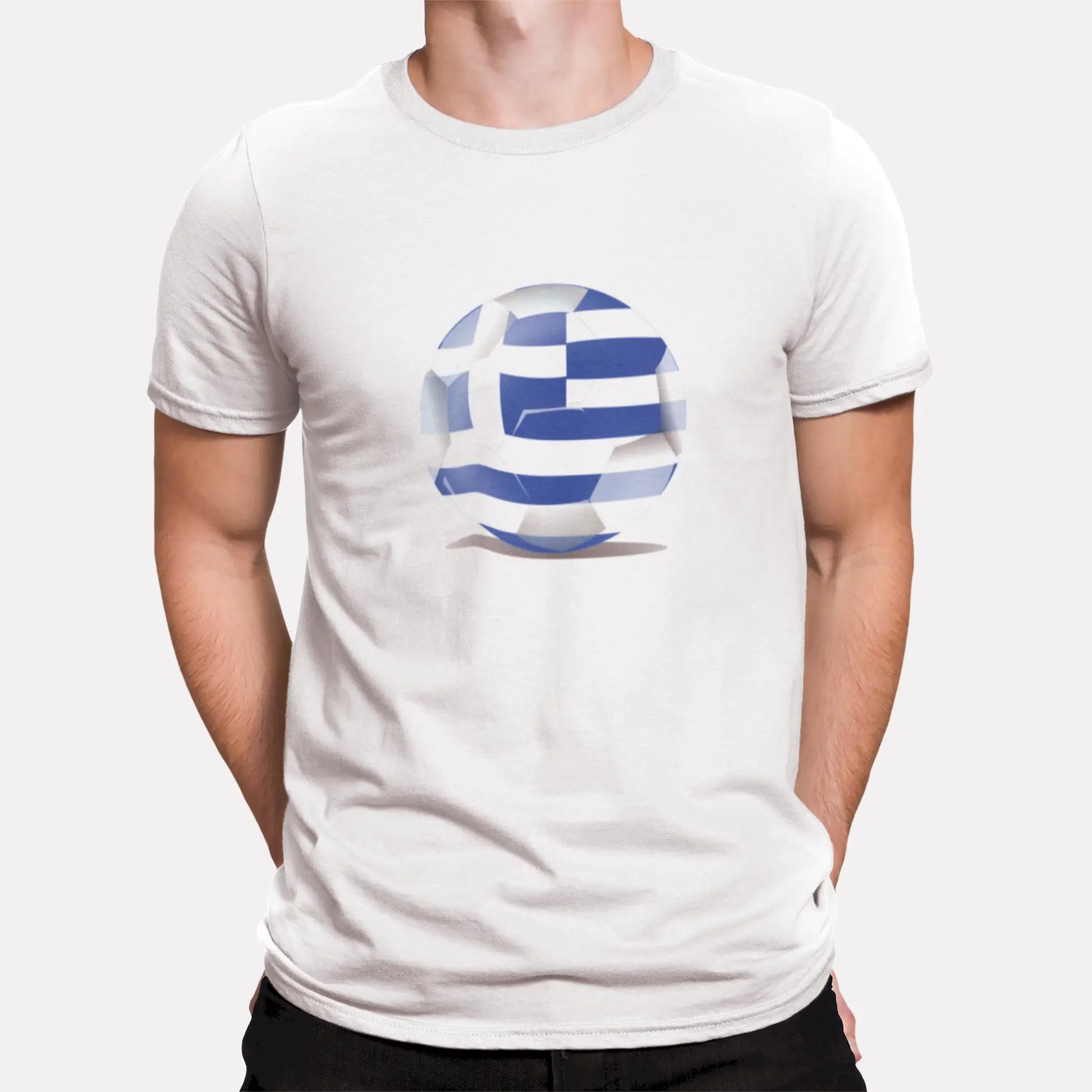 White t-shirt featuring a football with the Greek flag, symbolizing national pride – Λευκή μπλούζα με μπάλα ποδοσφαίρου και την ελληνική σημαία, σύμβολο εθνικής υπερηφάνειας.