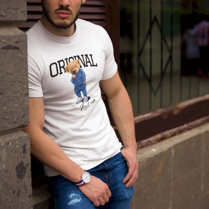 White t-shirt with urban teddy bear design – Λευκό μπλουζάκι με σχέδιο αστικού αρκούδου